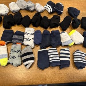 Bundle of over 30 pairs of little boy socks size 3-4 years old